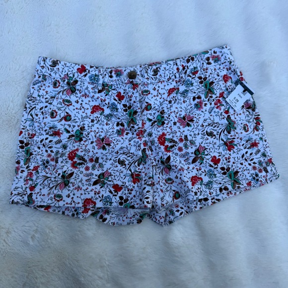 GAP Pants - Gap Womens Floral Chino Shorts White Red Blue Botanical Print Size 4